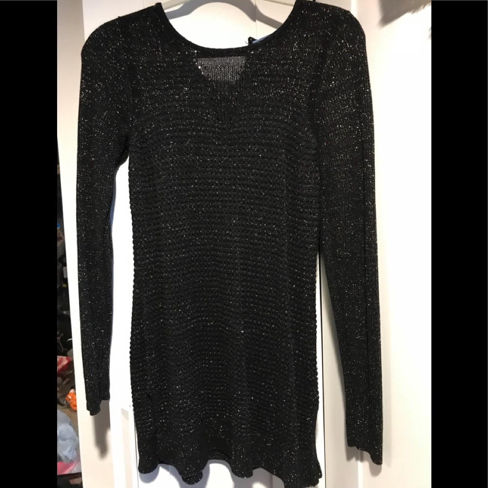 Vera Wang knot sweater